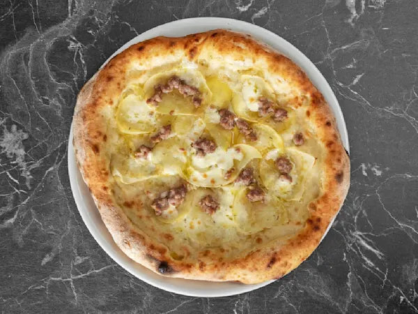 Pizza patate e salsiccia